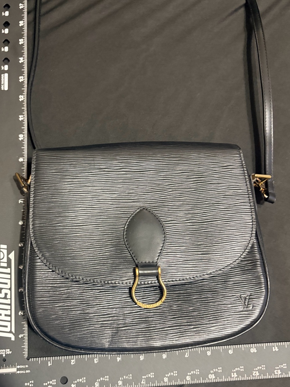 Louis Vuitton Black Epi Leather Crossbody St Cloud Bag (large size) Great Condit - Picture 3 of 13